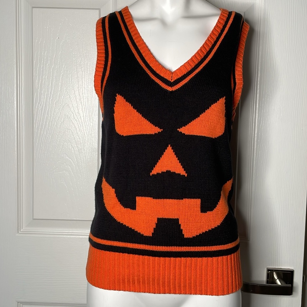 Spirit Halloween jack-o’-lantern pumpkin sweater vest